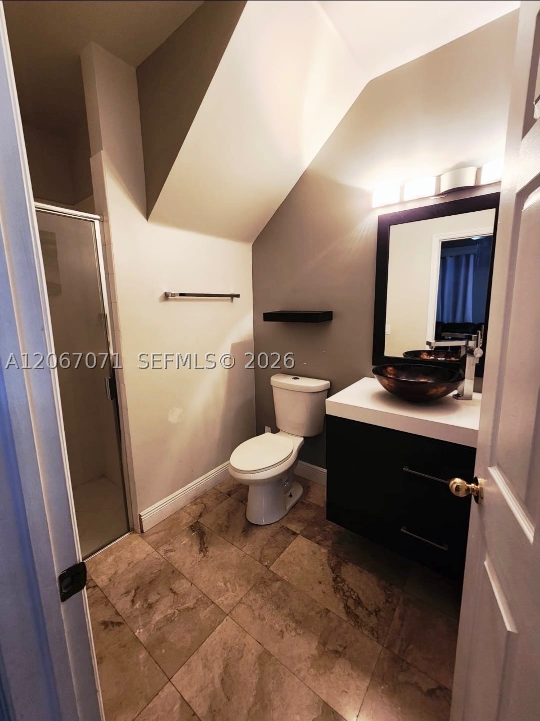 1067 Ne 41st Pl Property Photo 12