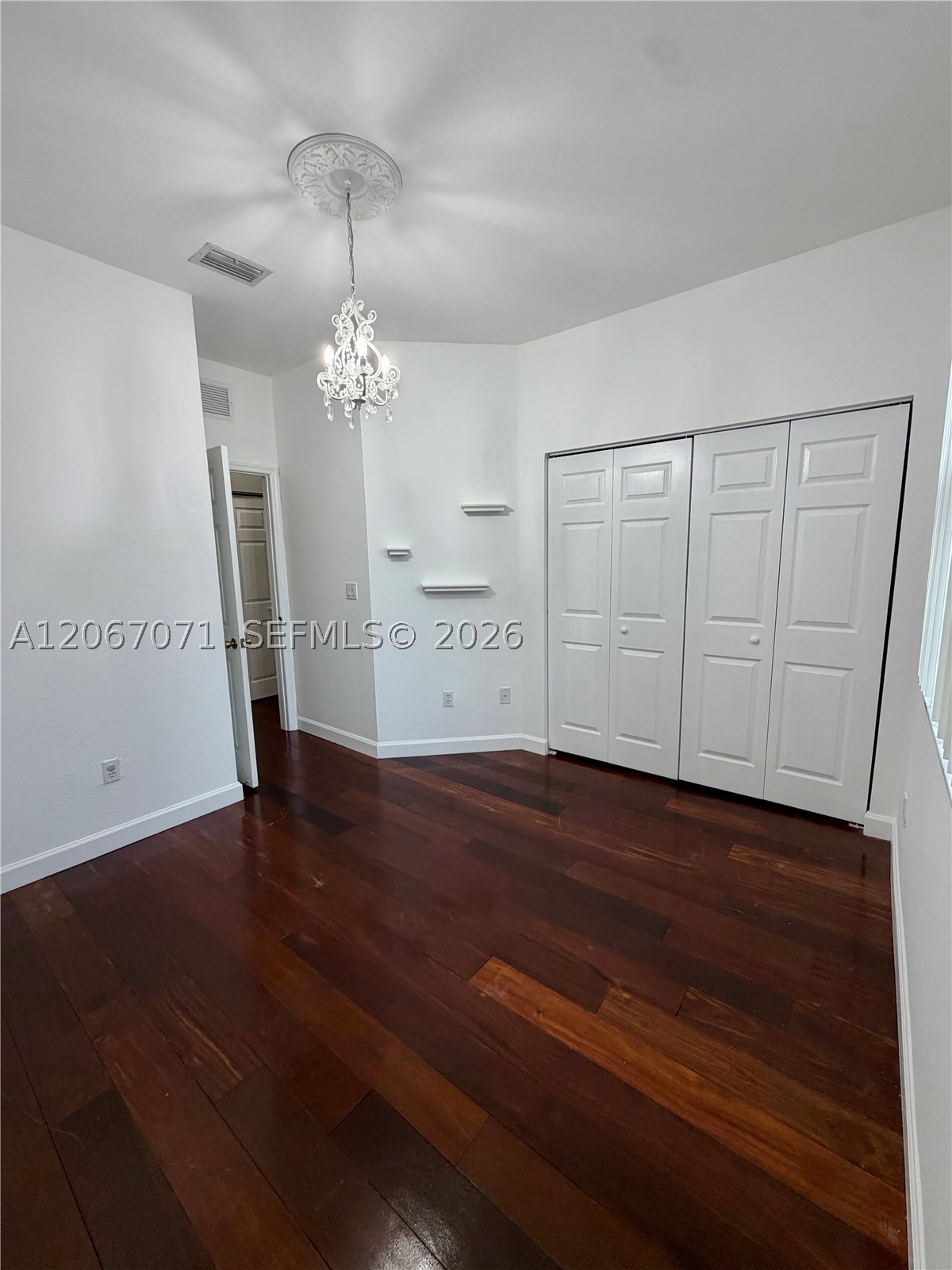 1067 Ne 41st Pl Property Photo 13
