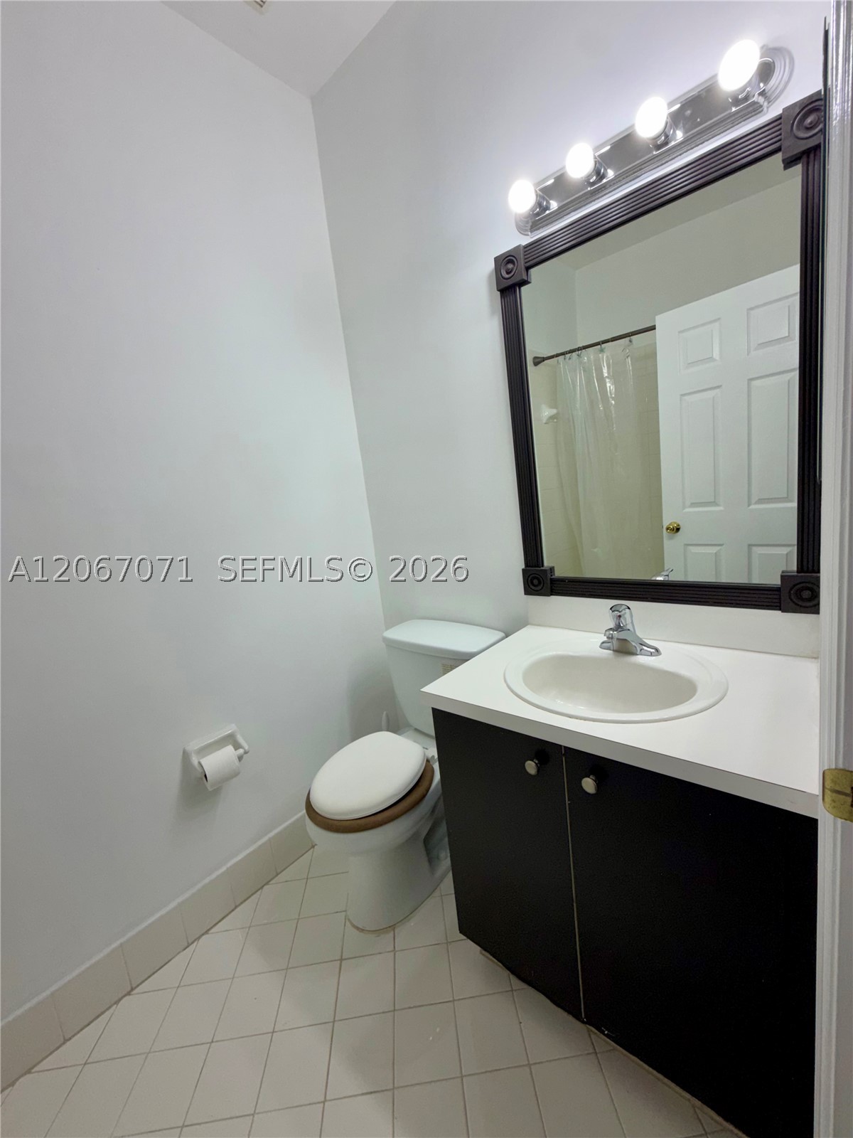 1067 Ne 41st Pl Property Photo 17