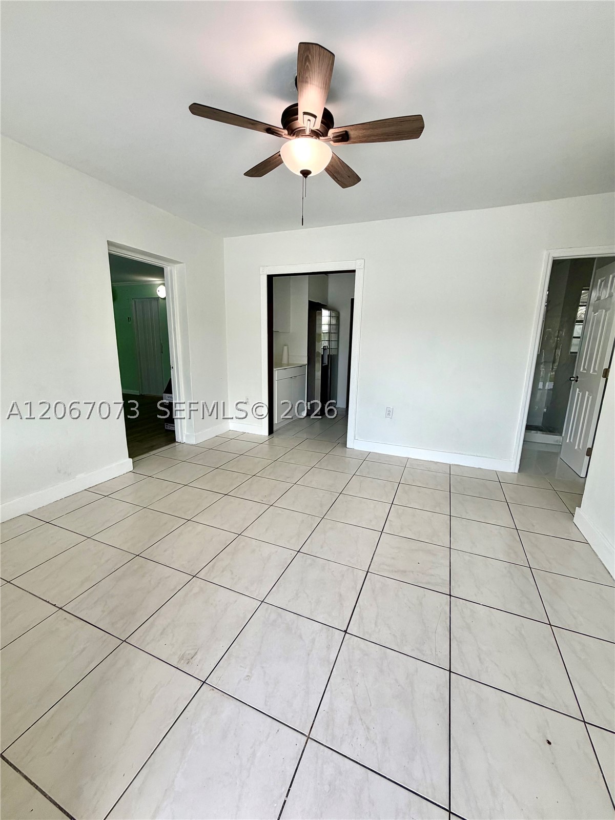 12841 Green Ave Property Photo 6