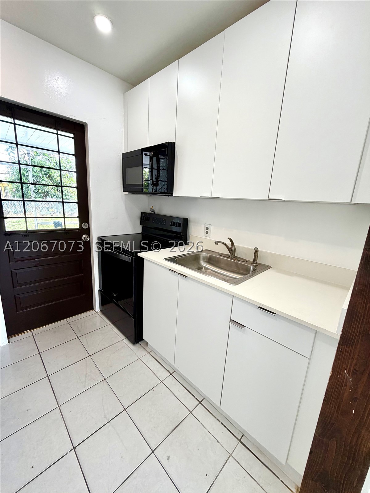12841 Green Ave Property Photo 10