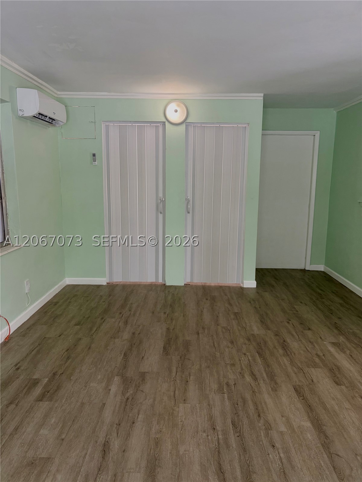 12841 Green Ave Property Photo 12