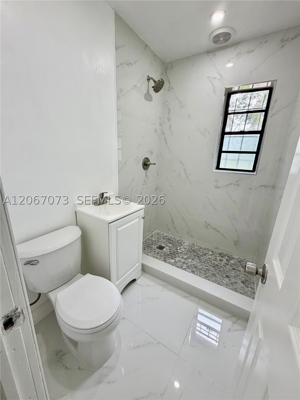 12841 Green Ave Property Photo 16