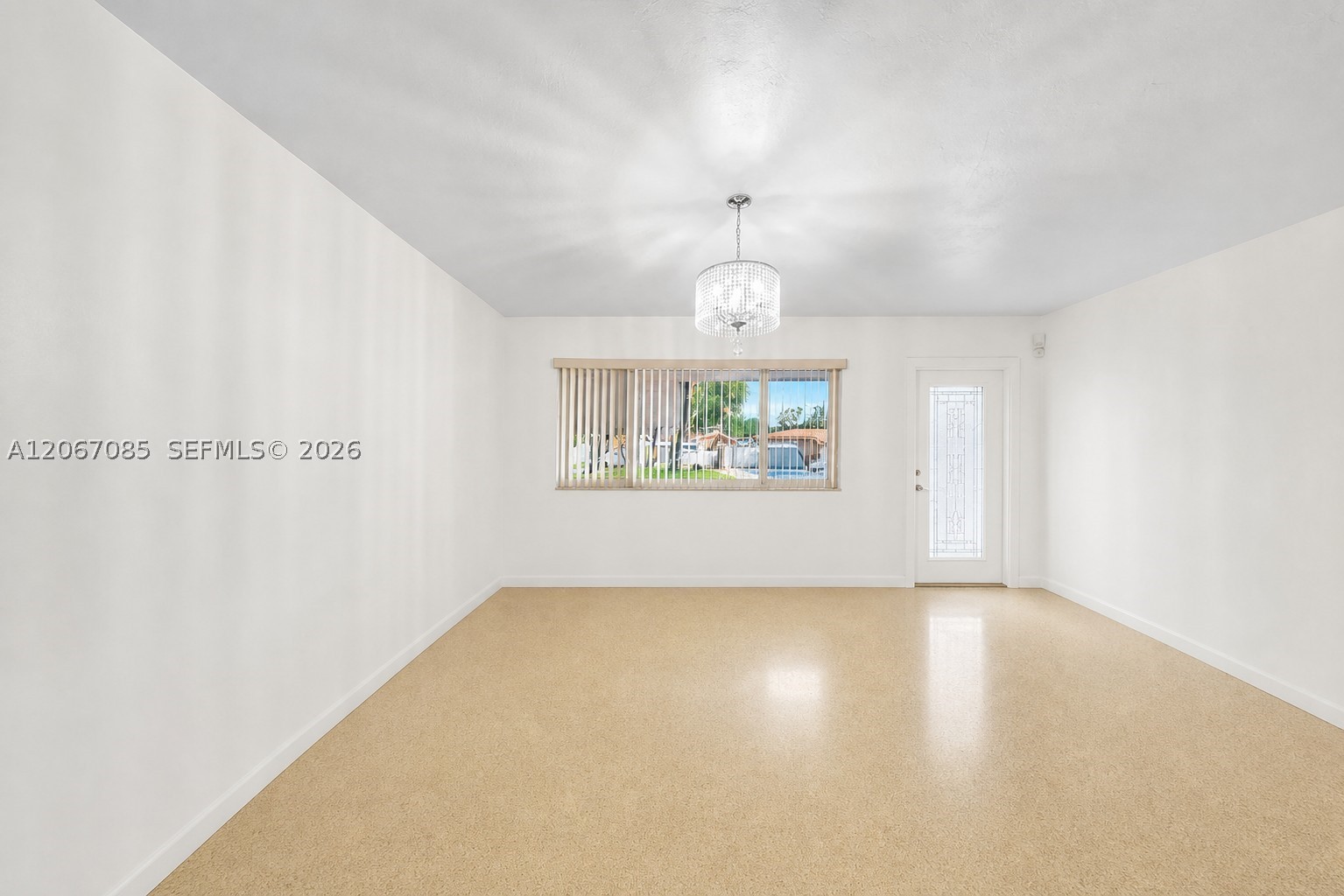 7561 Meridian St Property Photo 9