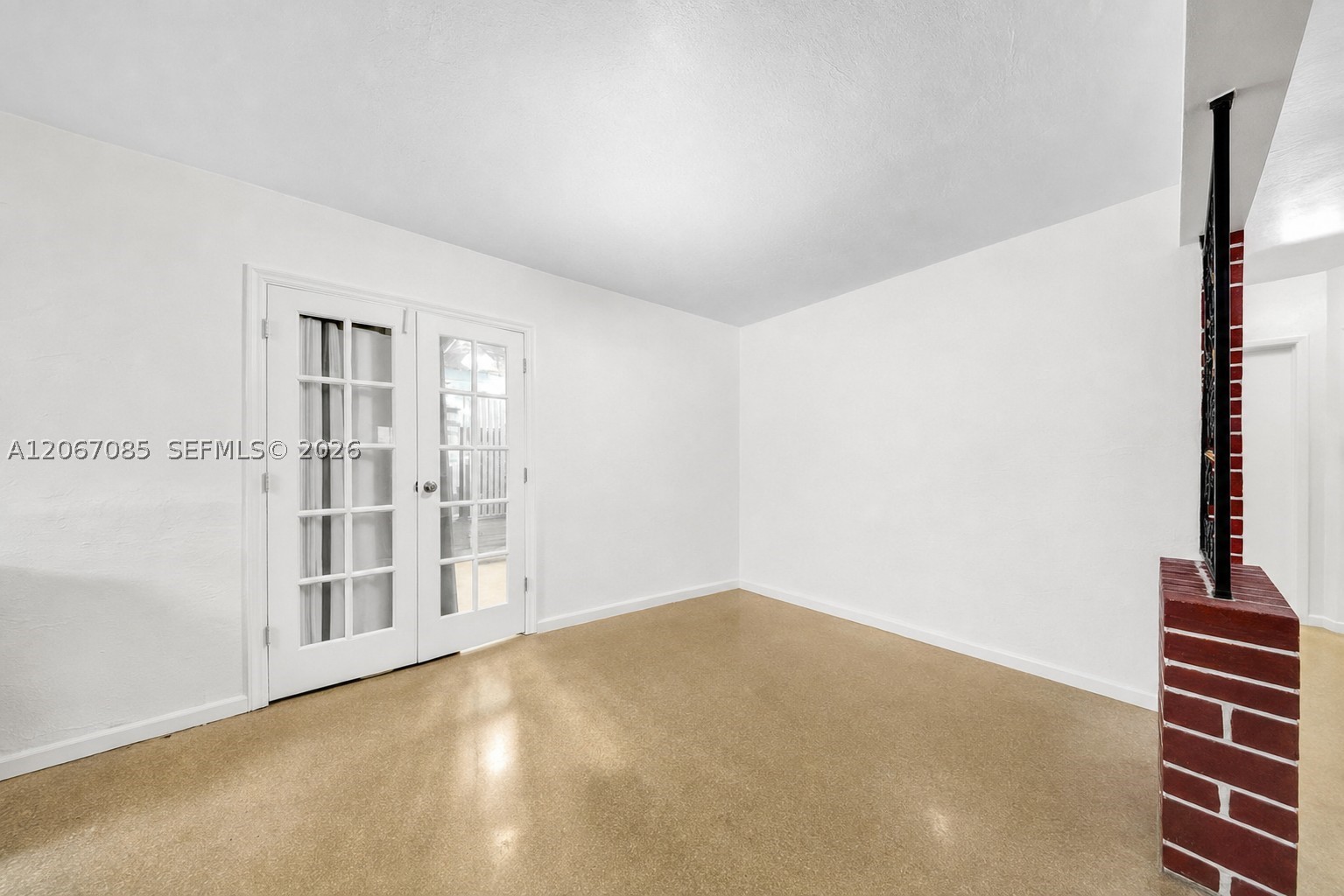7561 Meridian St Property Photo 12