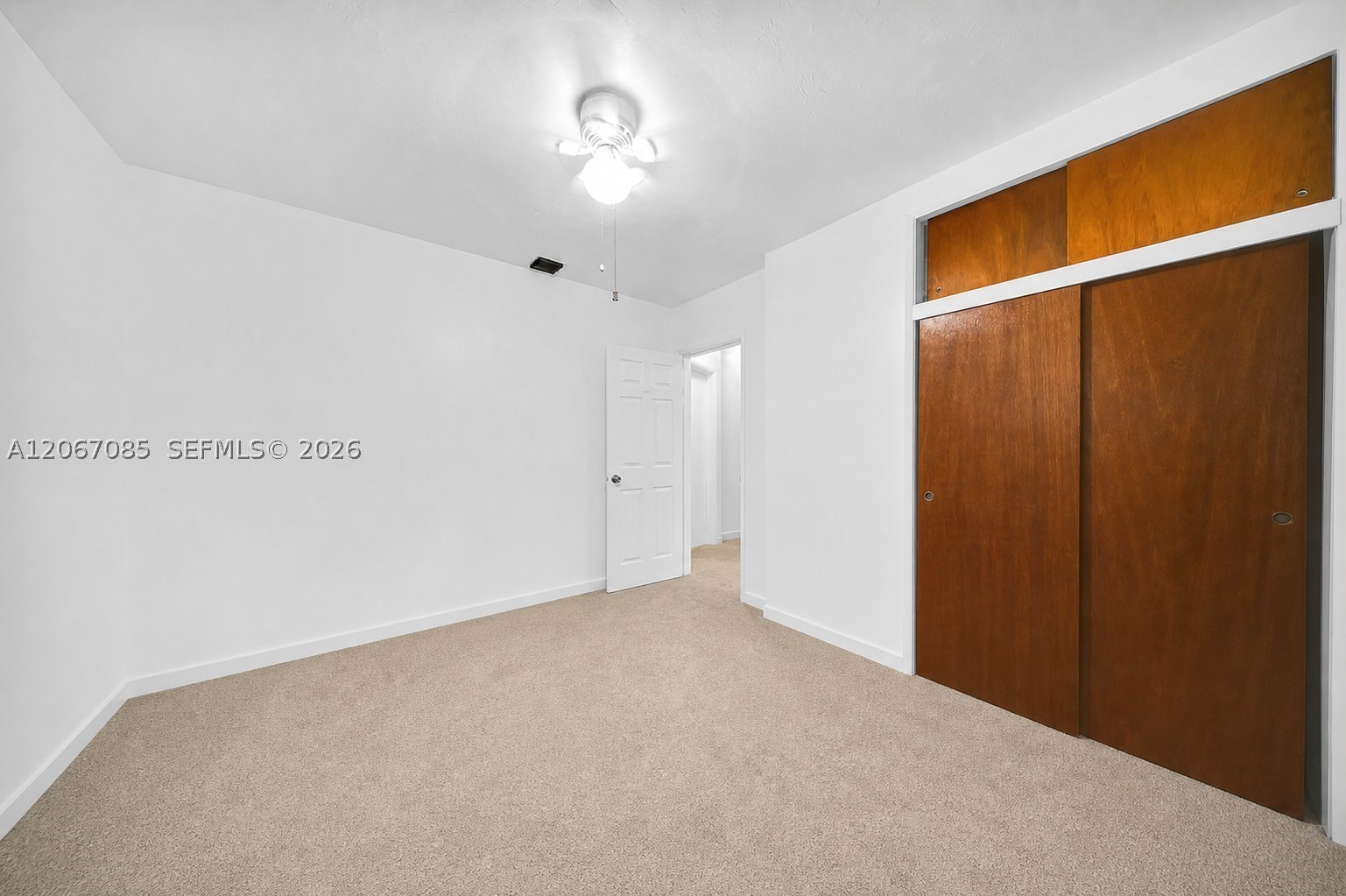 7561 Meridian St Property Photo 16