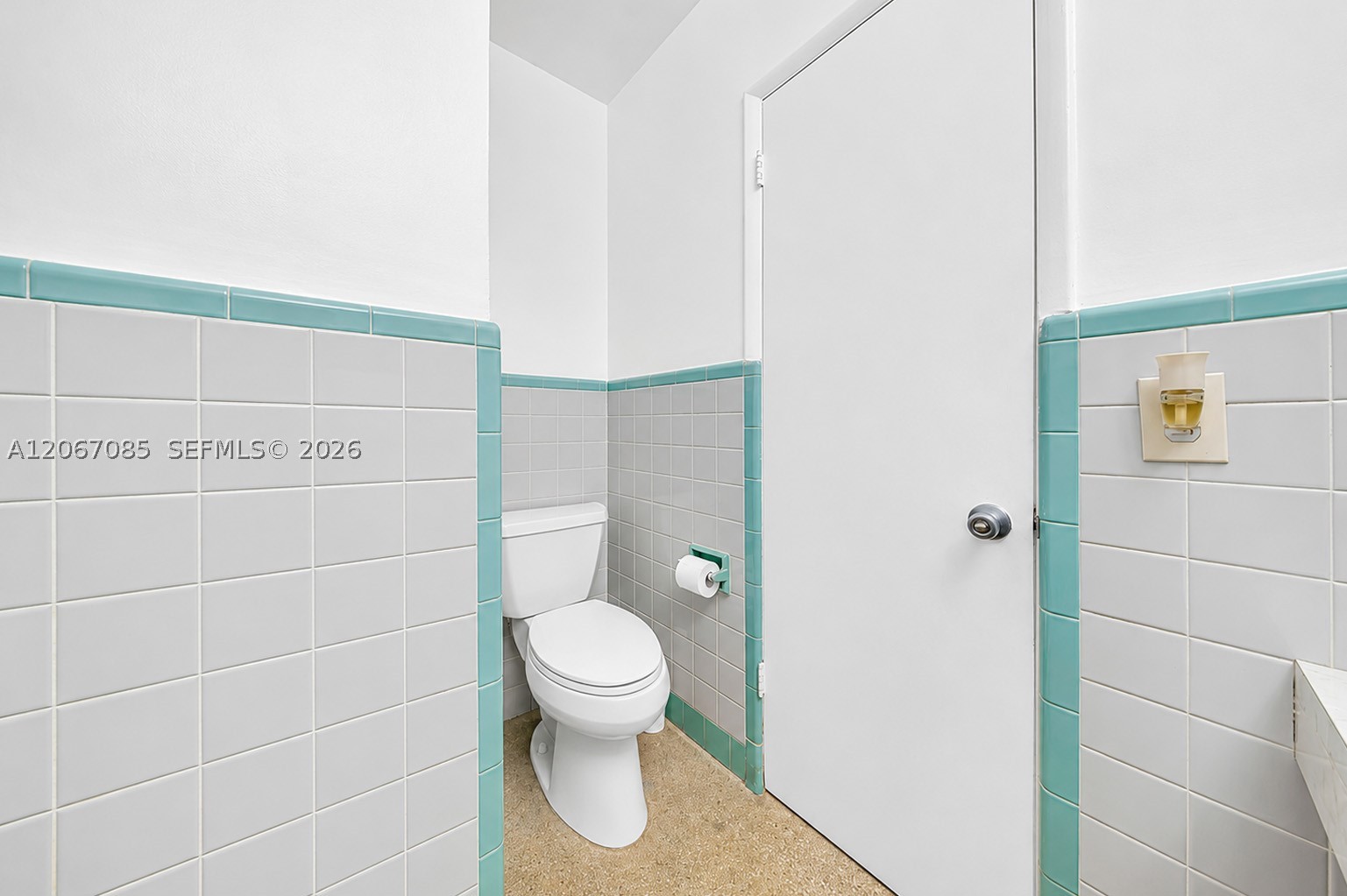 7561 Meridian St Property Photo 26