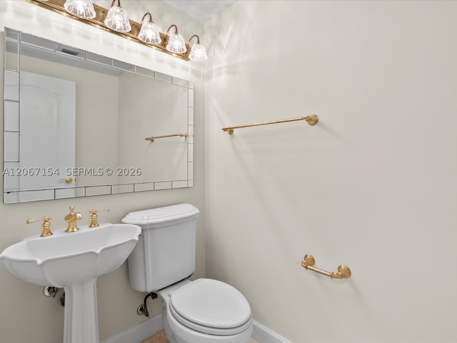 730 3rd St 101 Property Photo 20