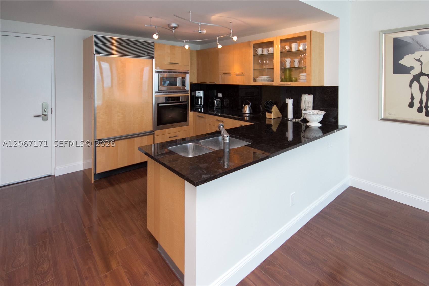 6799 Collins Ave 1103 Property Photo 5