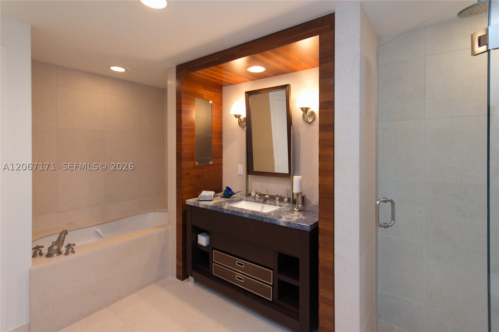 6799 Collins Ave 1103 Property Photo 11
