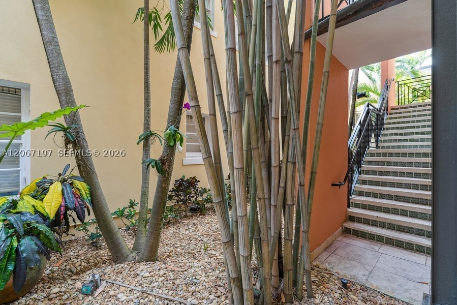 4812 Pine Tree Dr 206 Property Photo 2