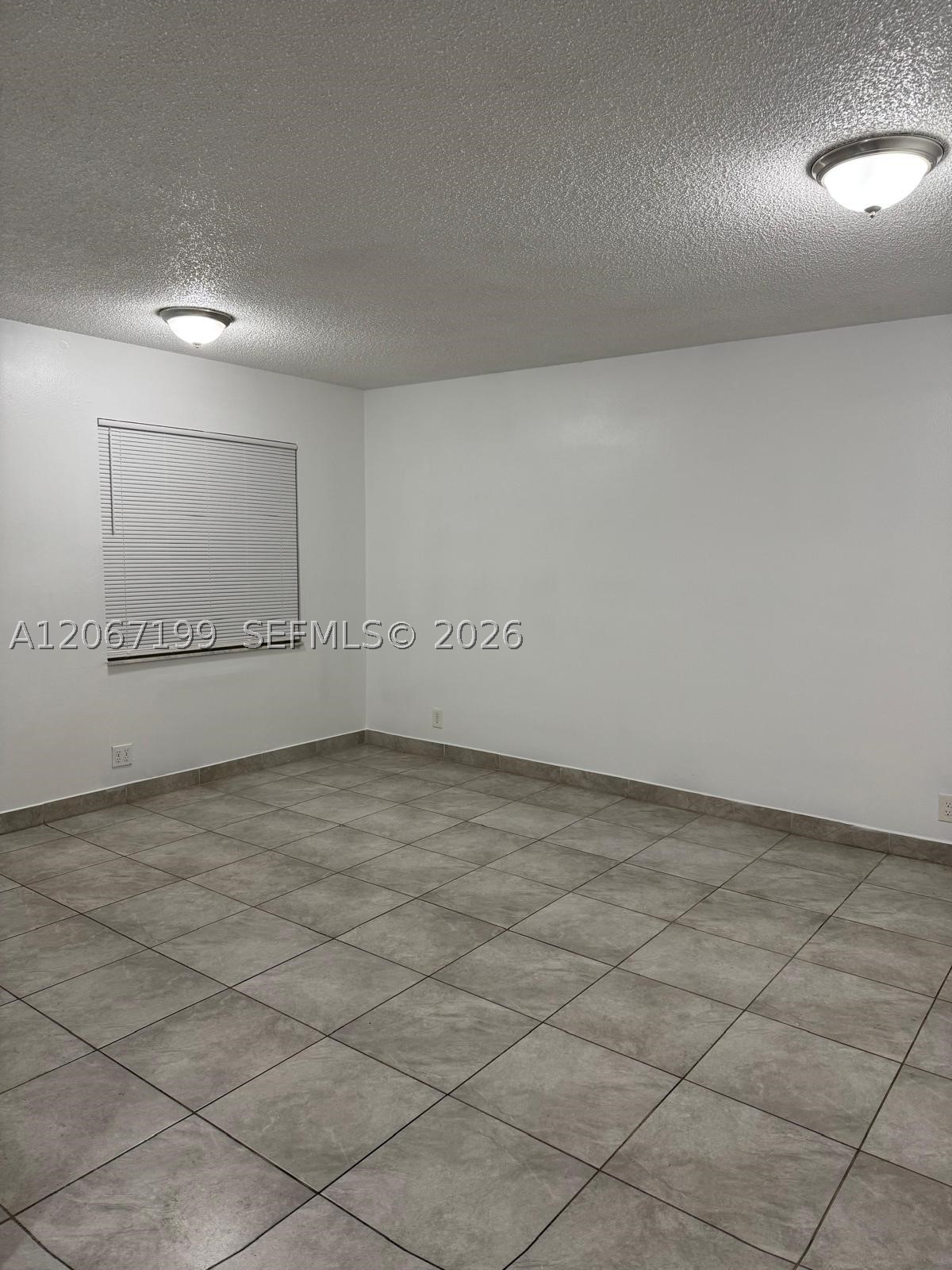 1746 N 3rd Ave N 3 Property Photo 3