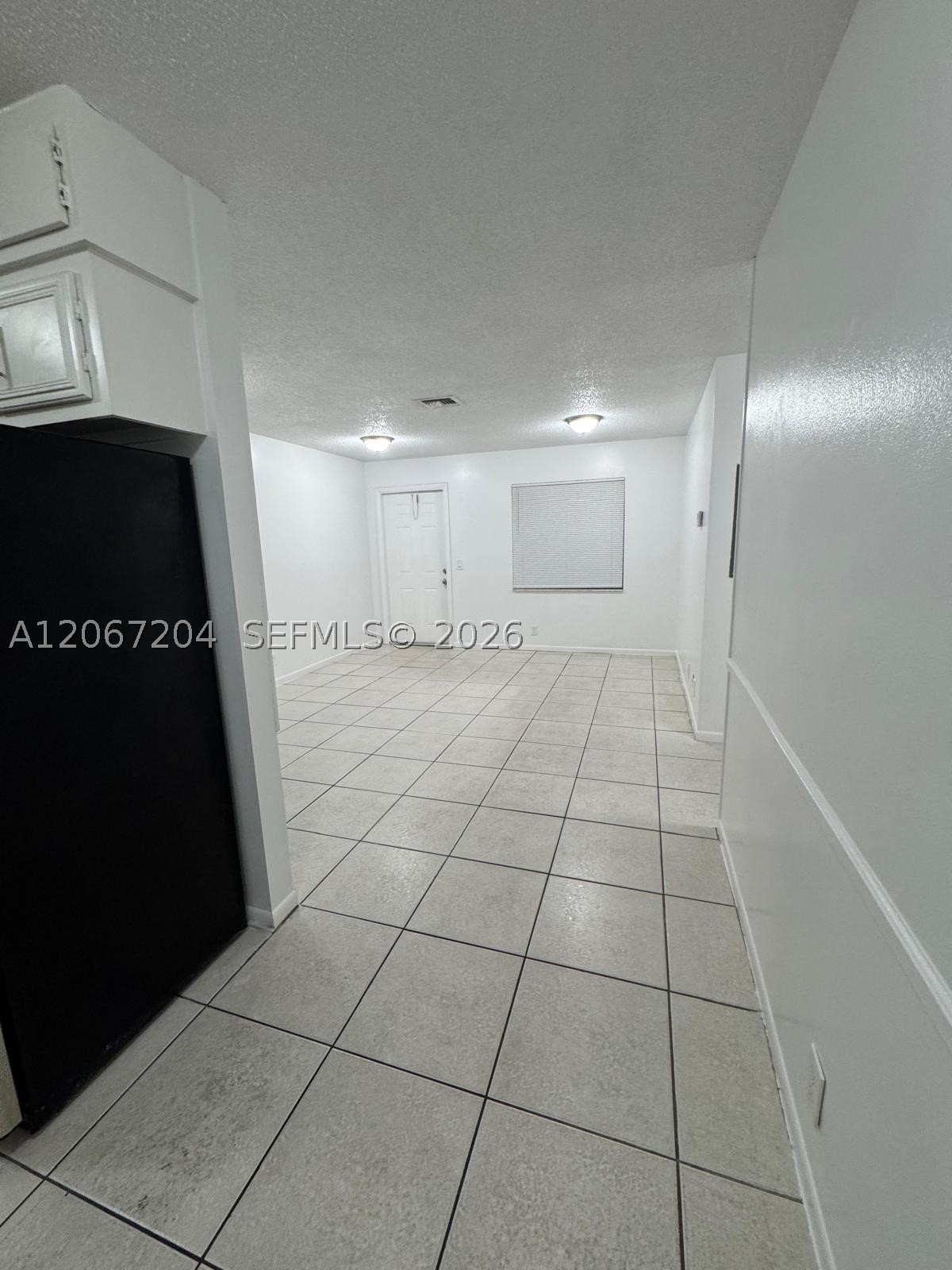 1746 N 3rd Ave N 10 Property Photo 2