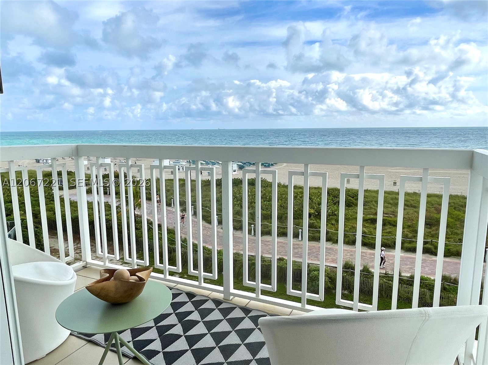 401 Ocean Dr 318 Property Photo 5