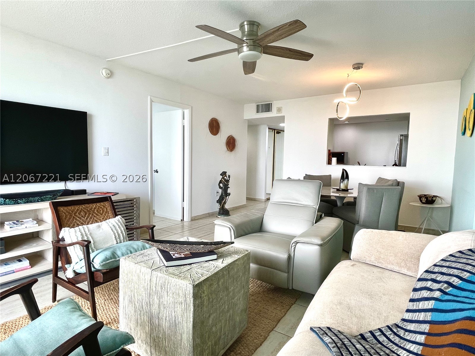 401 Ocean Dr 318 Property Photo 9