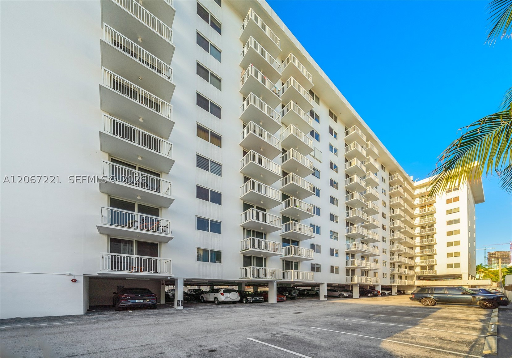 401 Ocean Dr 318 Property Photo 14
