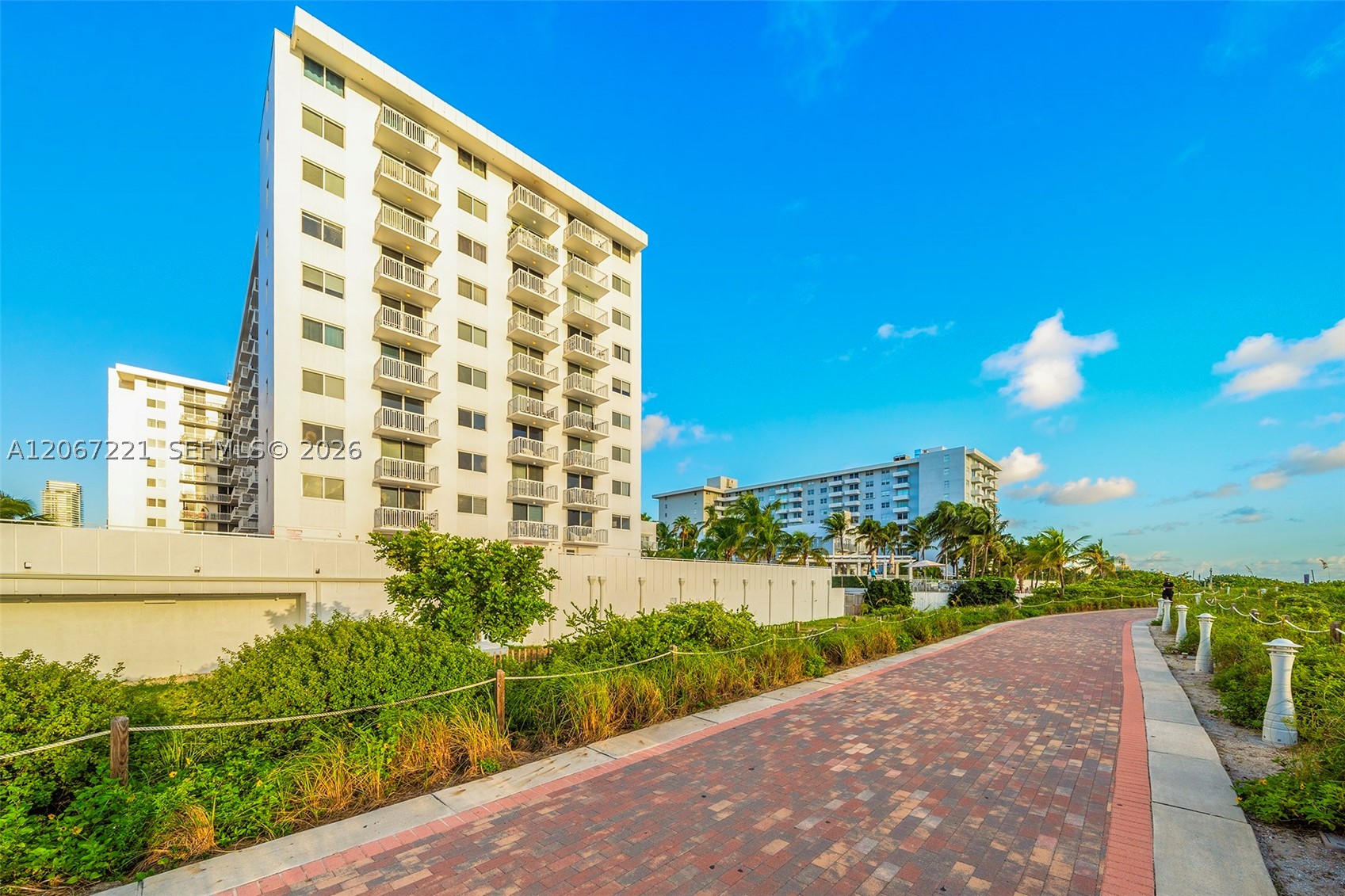 401 Ocean Dr 318 Property Photo 15