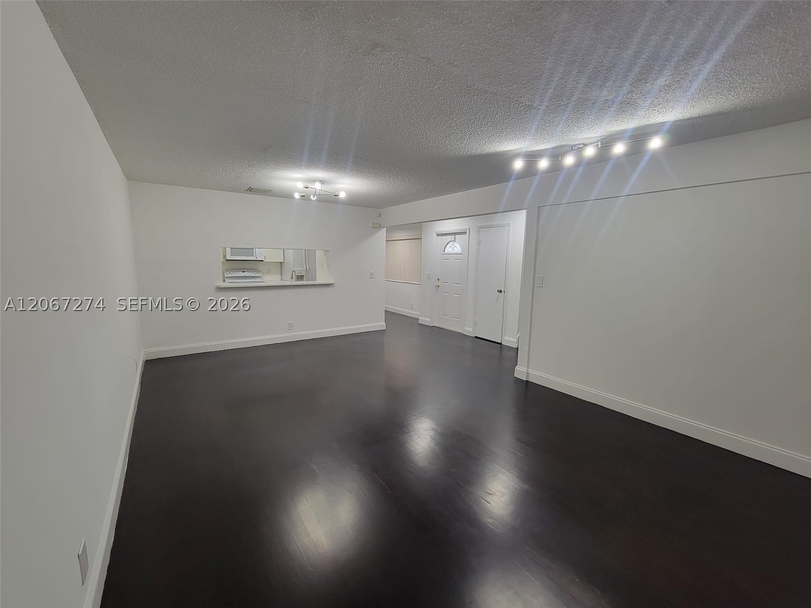 8075 Nw 71st Ct Property Photo 7