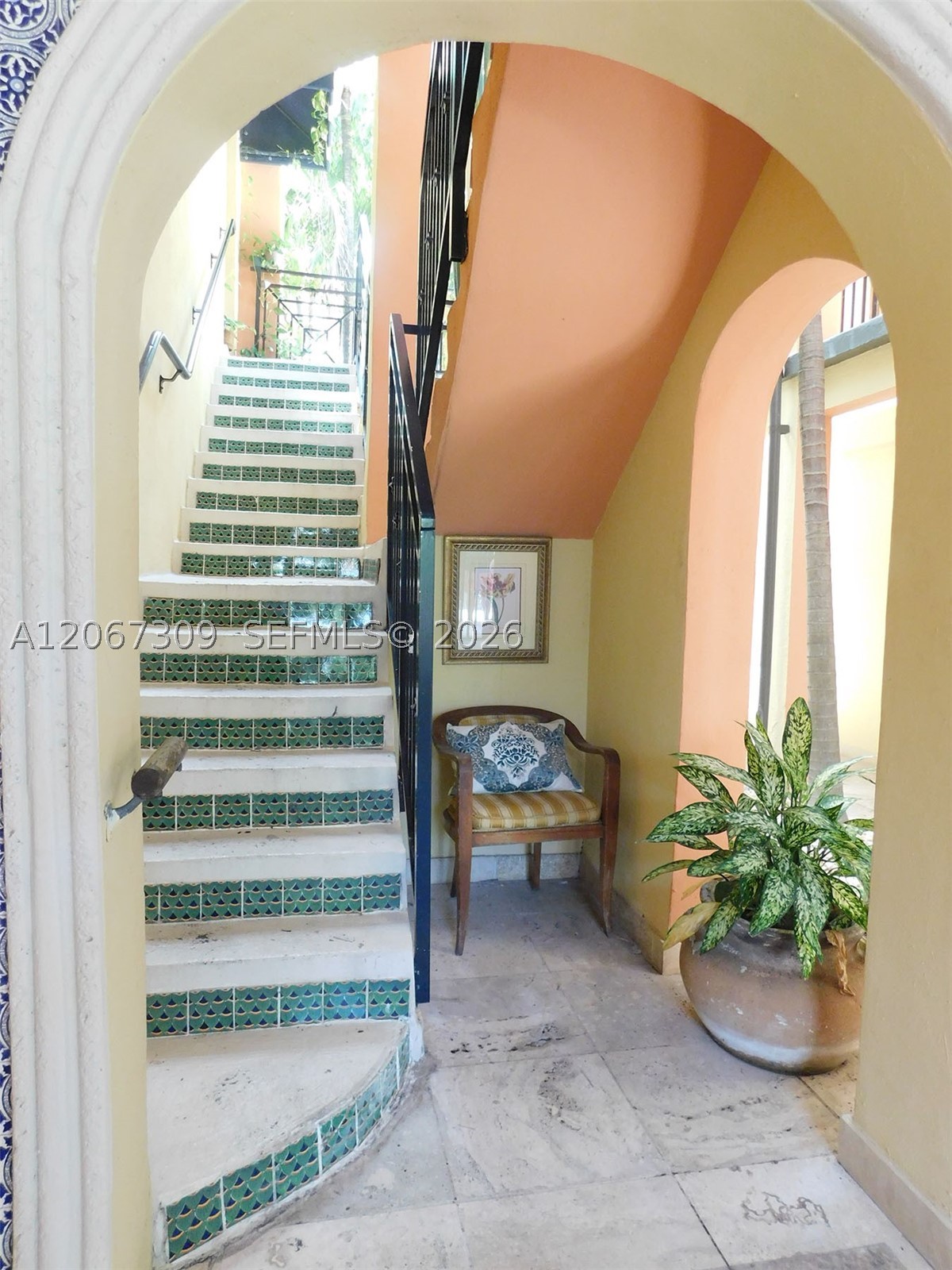 4812 Pine Tree Dr 206 Property Photo 5