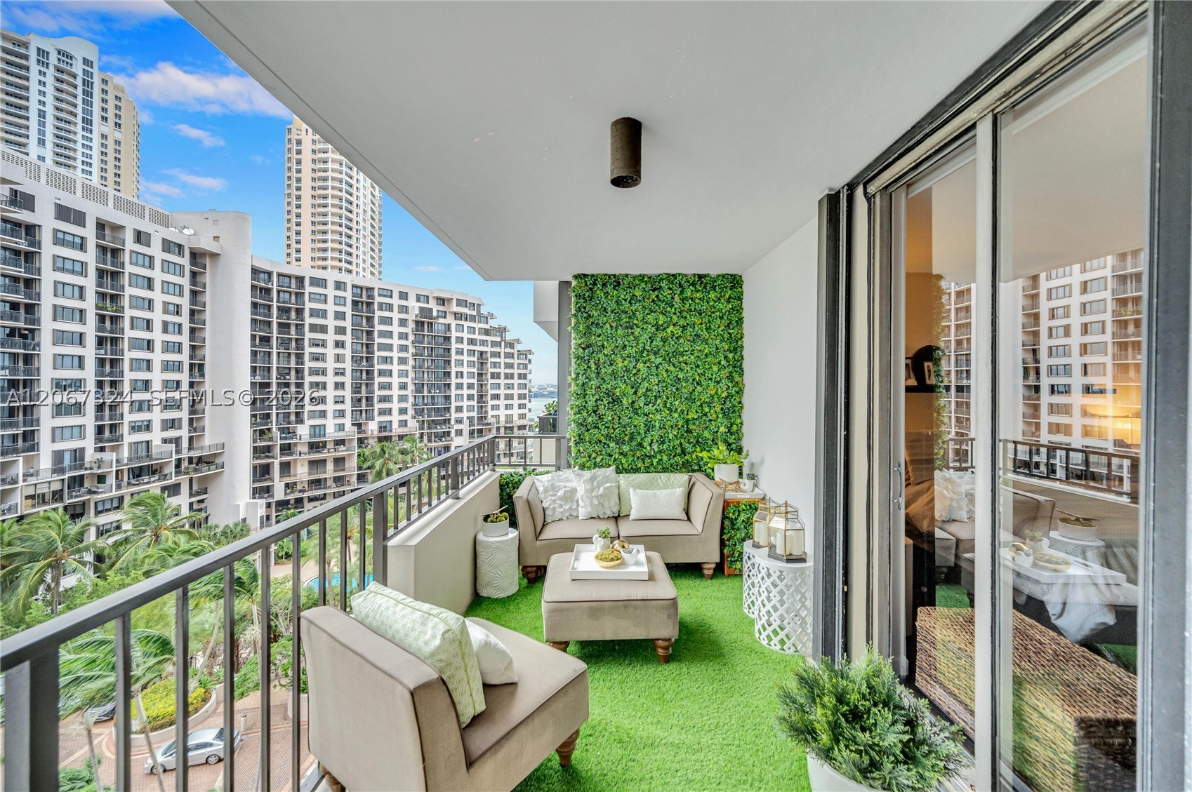 520 Brickell Key Dr A1012 Property Photo 8