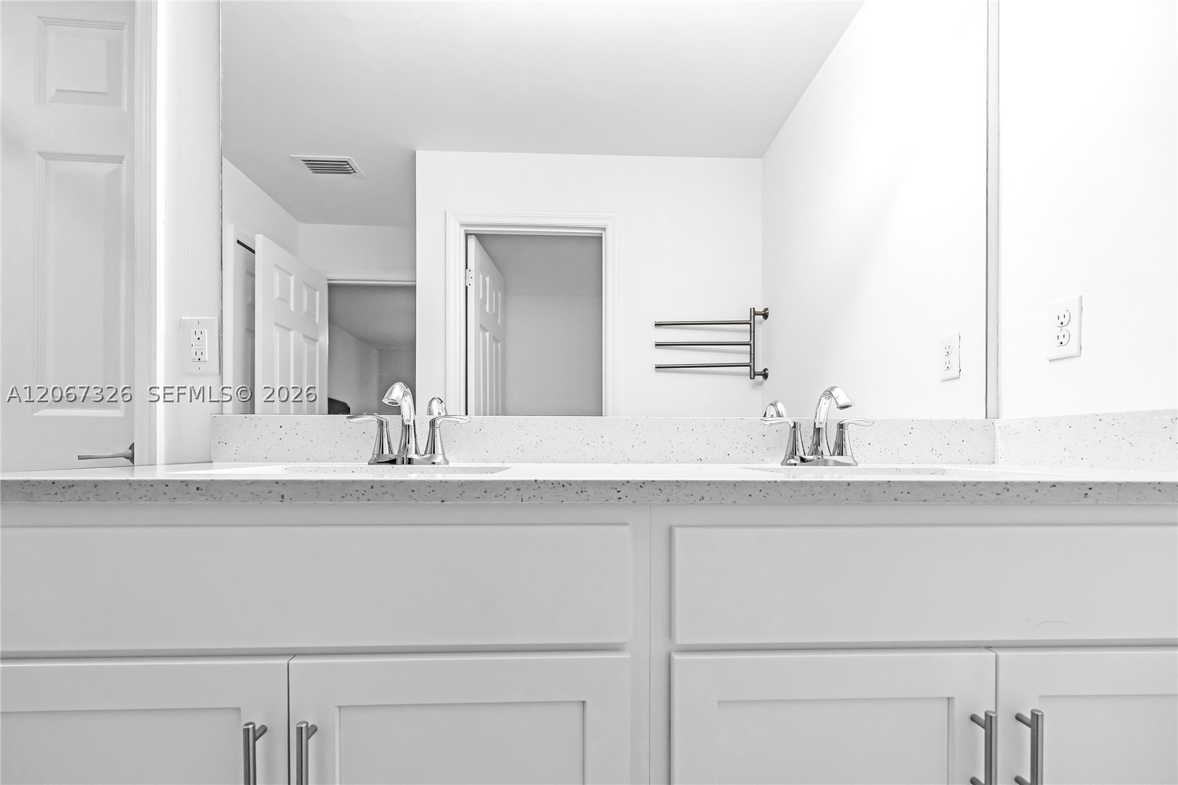 1307 1307 Sw 13th Ter Property Photo 28