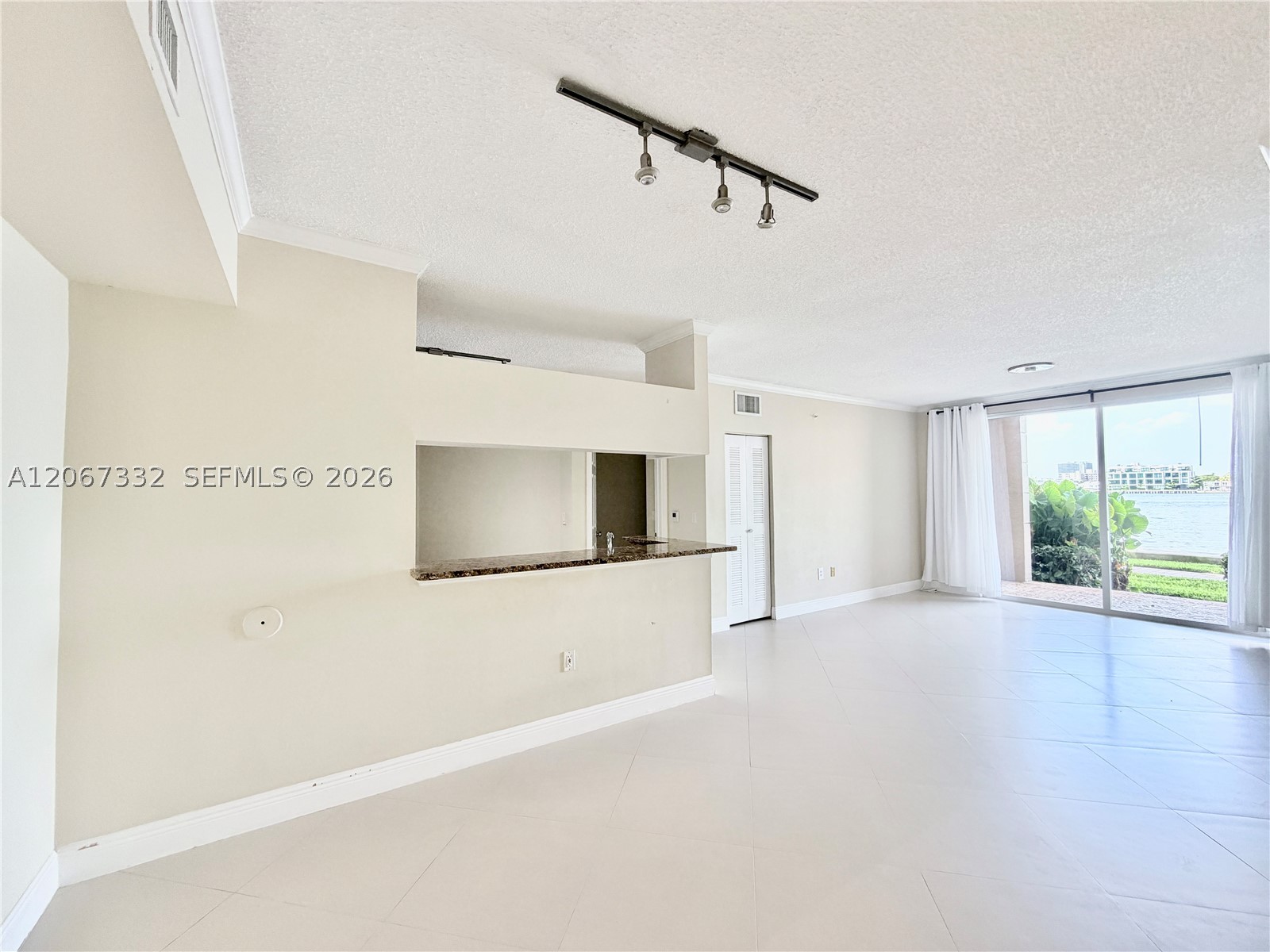 17100 N Bay Rd 1105 Property Photo 6