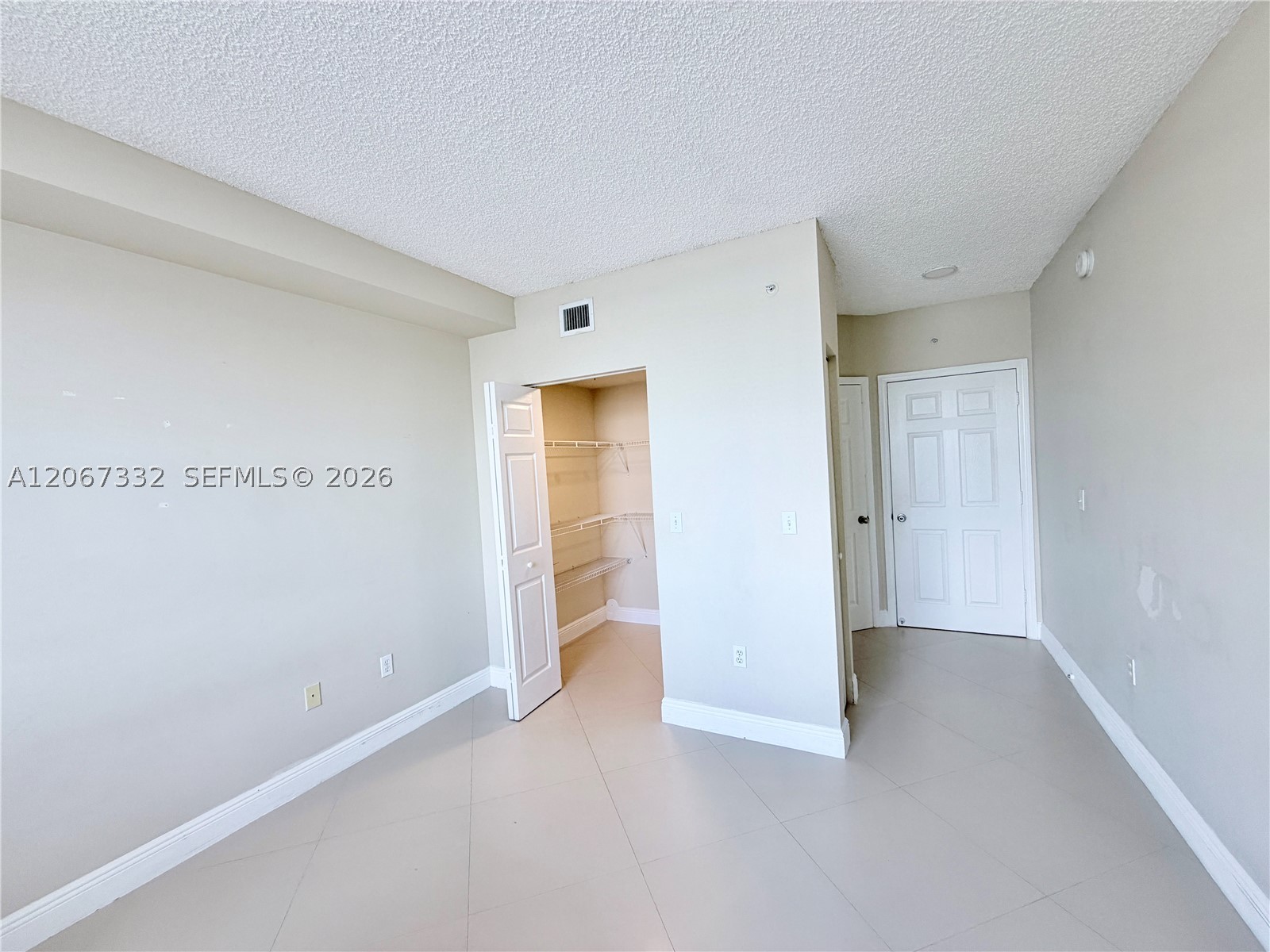 17100 N Bay Rd 1105 Property Photo 12