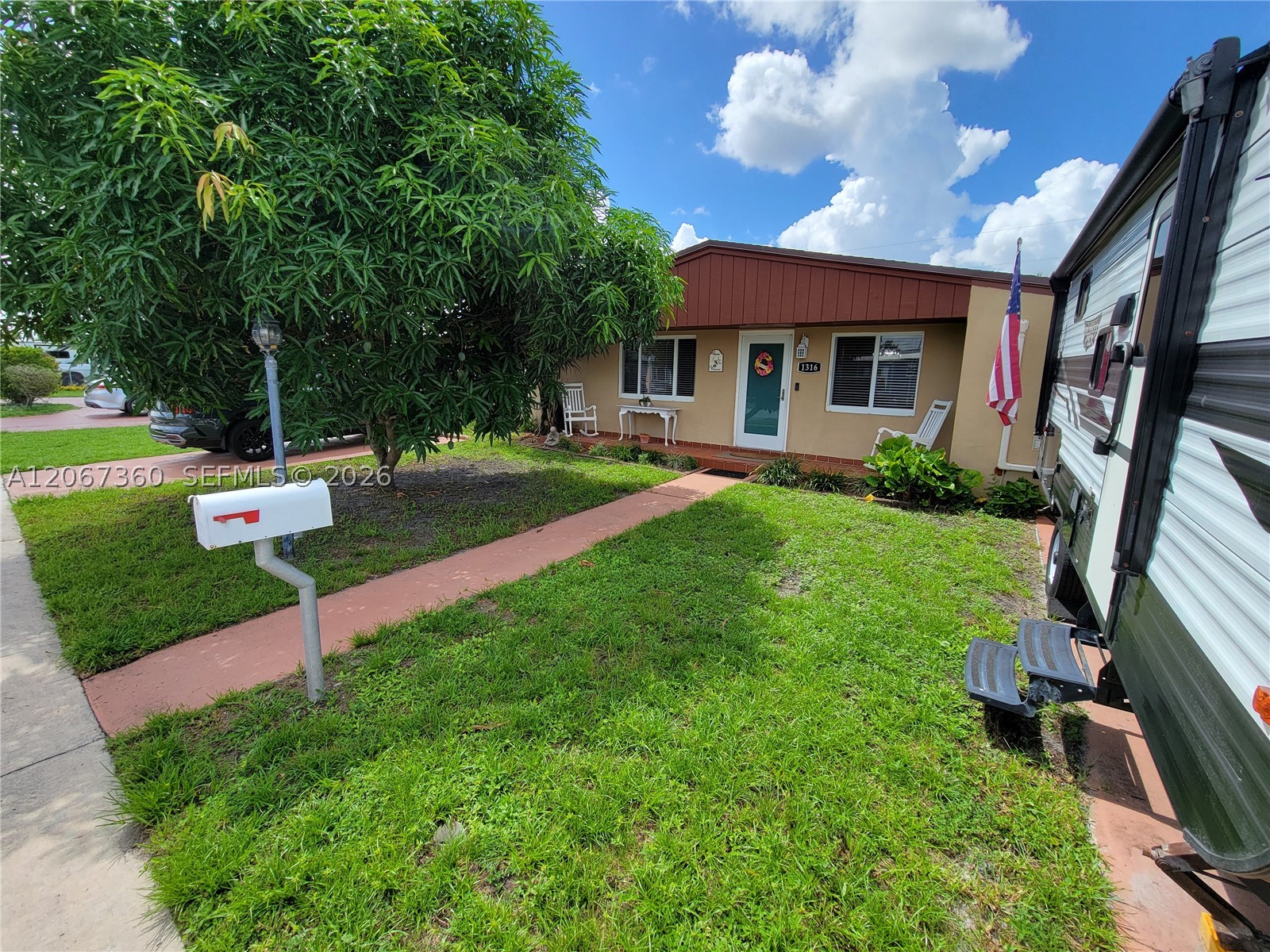 1316 W 61st Pl Property Photo 1