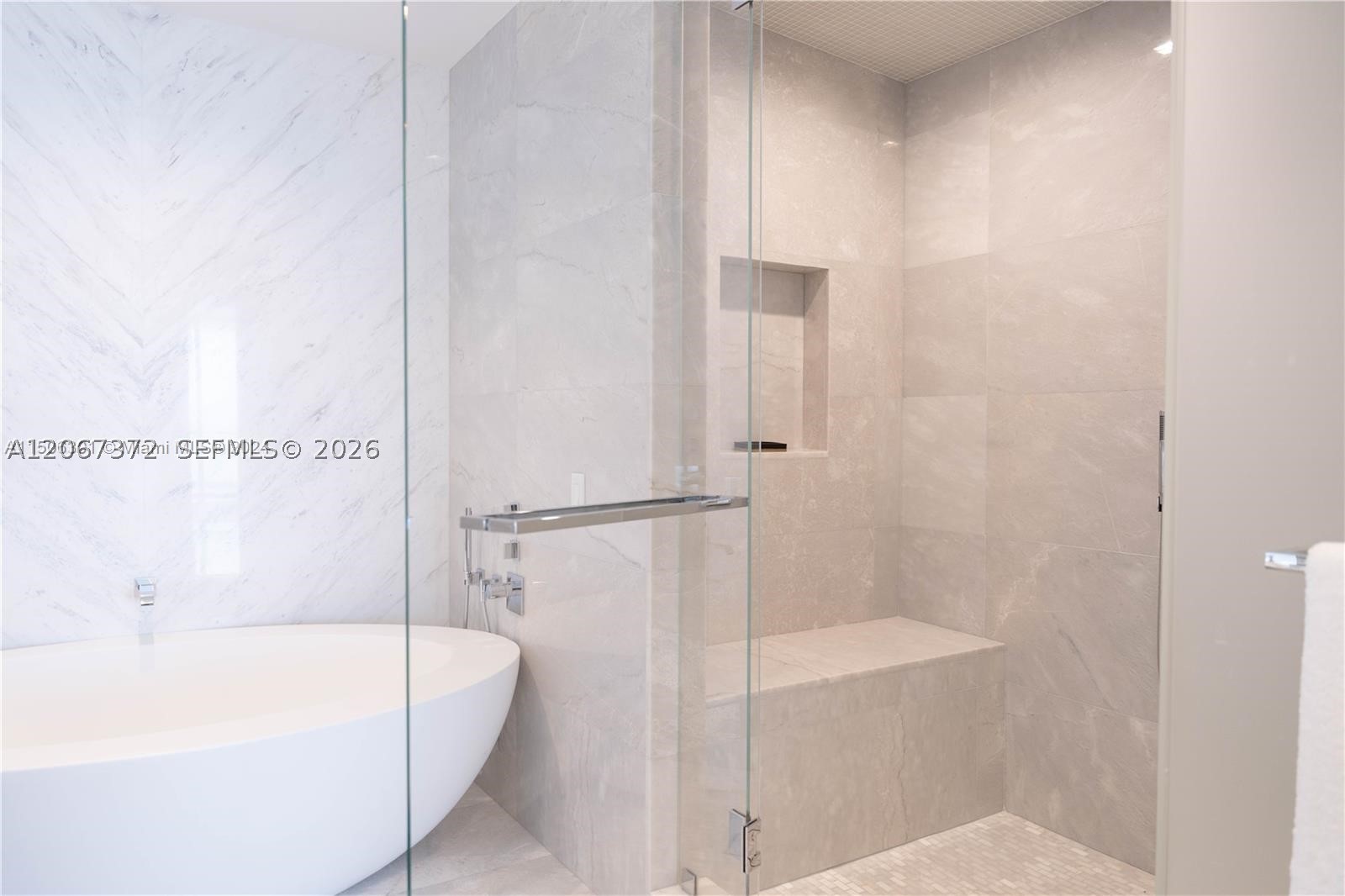 18501 Collins Ave 1104 Property Photo 13