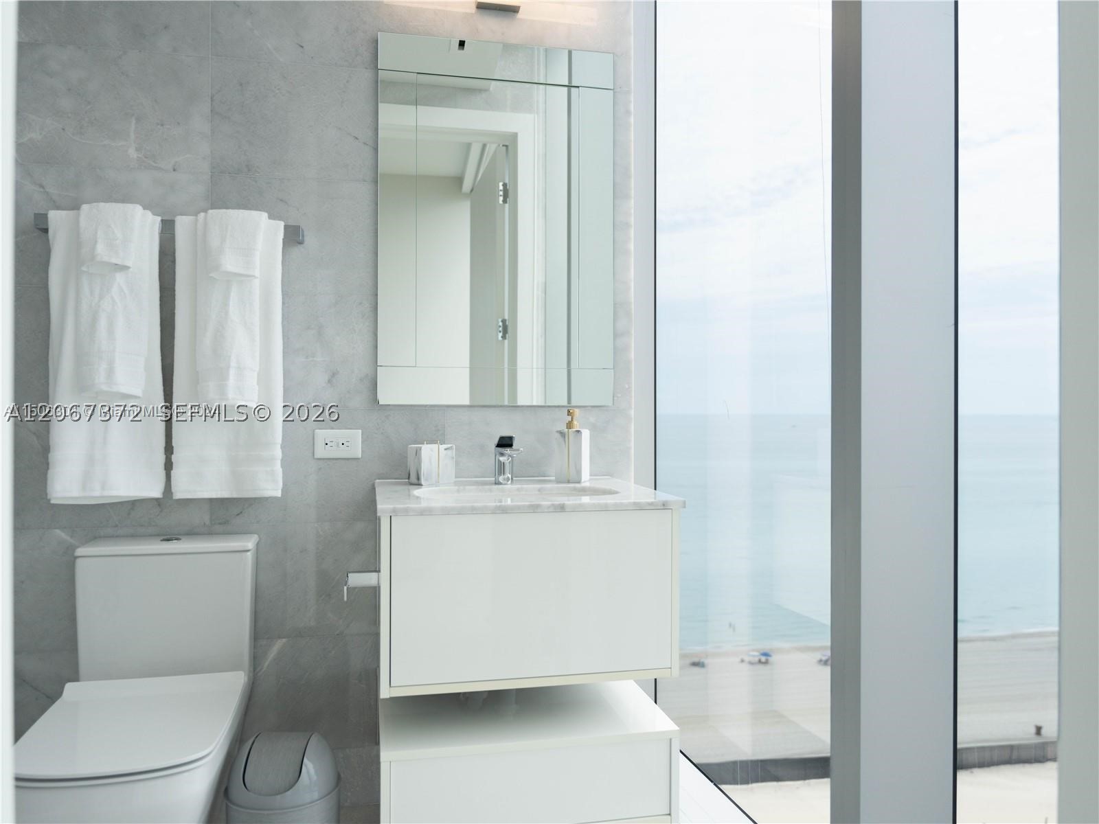 18501 Collins Ave 1104 Property Photo 16