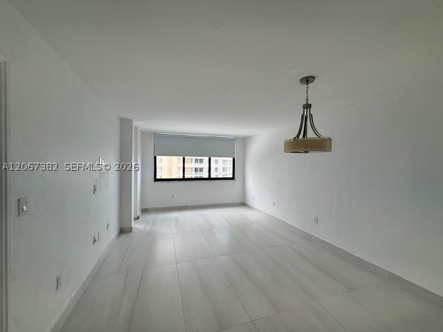 540 Brickell Key Dr 1024 Property Photo 3