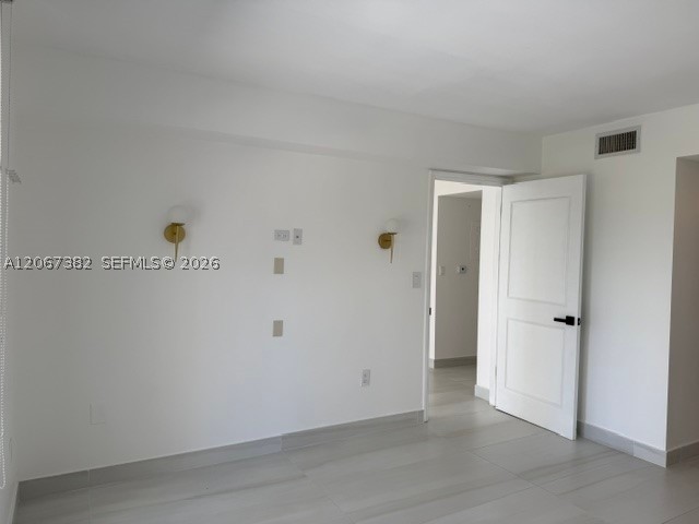 540 Brickell Key Dr 1024 Property Photo 11