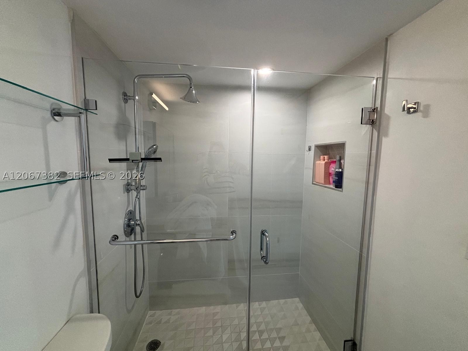 540 Brickell Key Dr 1024 Property Photo 12