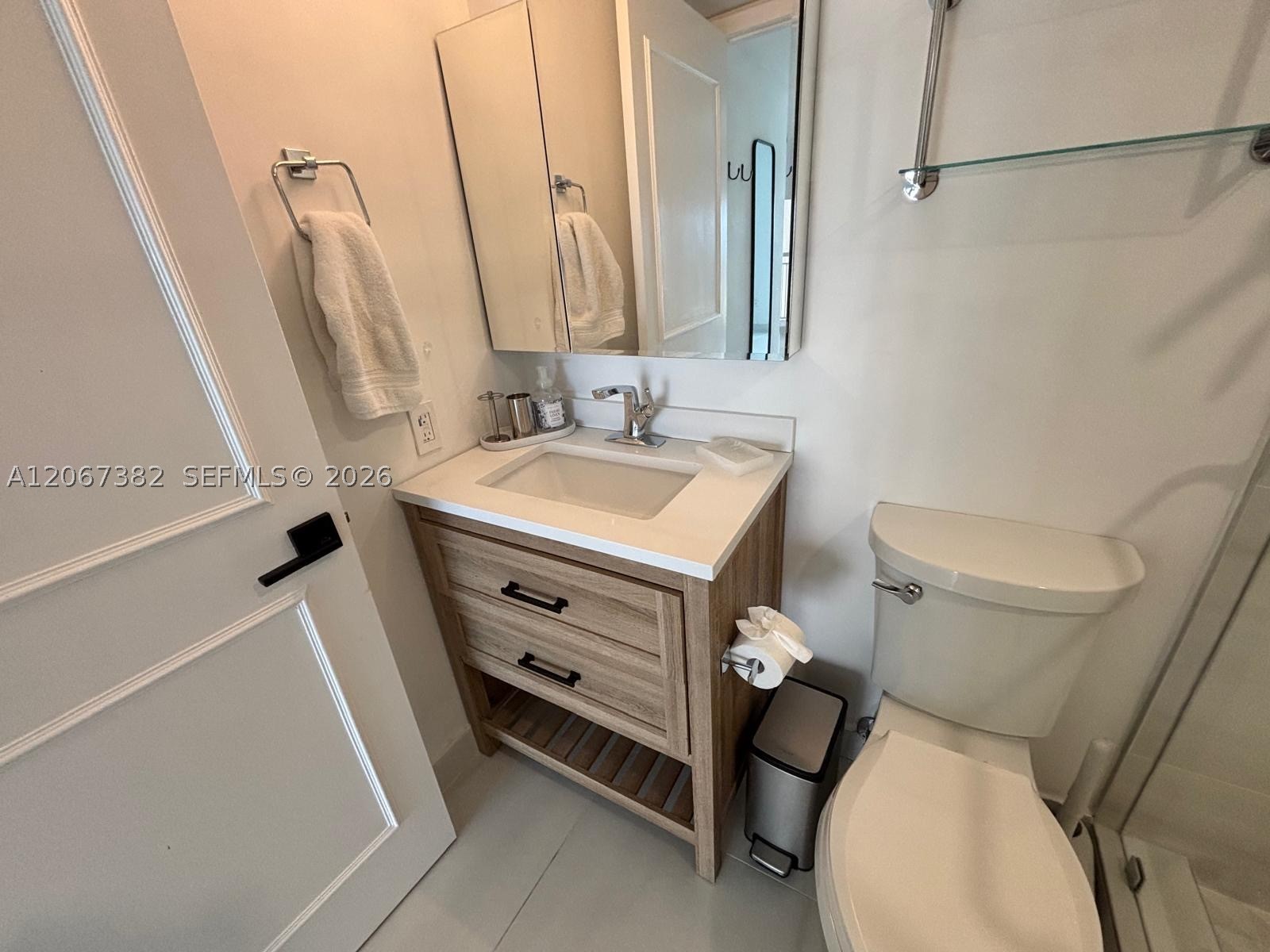 540 Brickell Key Dr 1024 Property Photo 14