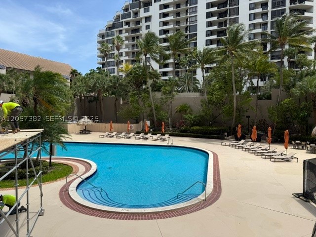 540 Brickell Key Dr 1024 Property Photo 18