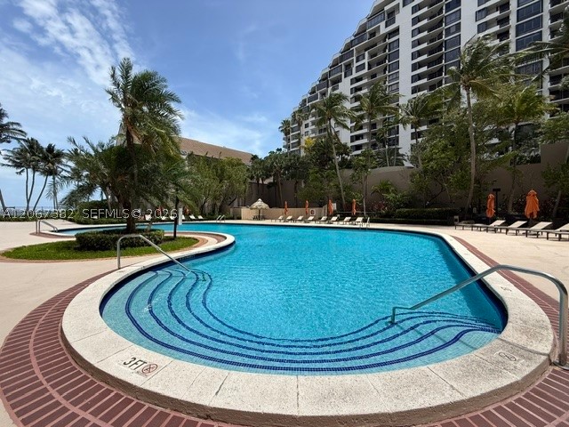 540 Brickell Key Dr 1024 Property Photo 19