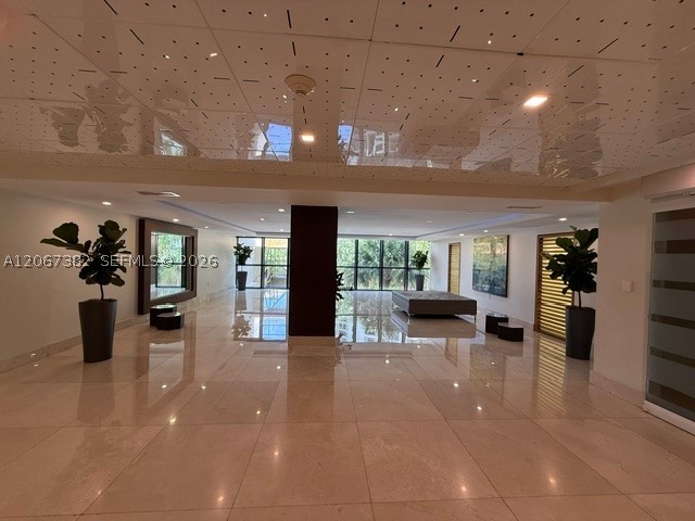 540 Brickell Key Dr 1024 Property Photo 25
