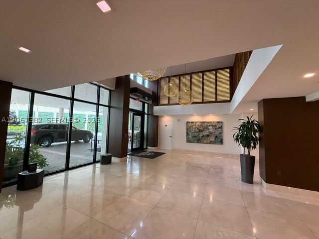 540 Brickell Key Dr 1024 Property Photo 26