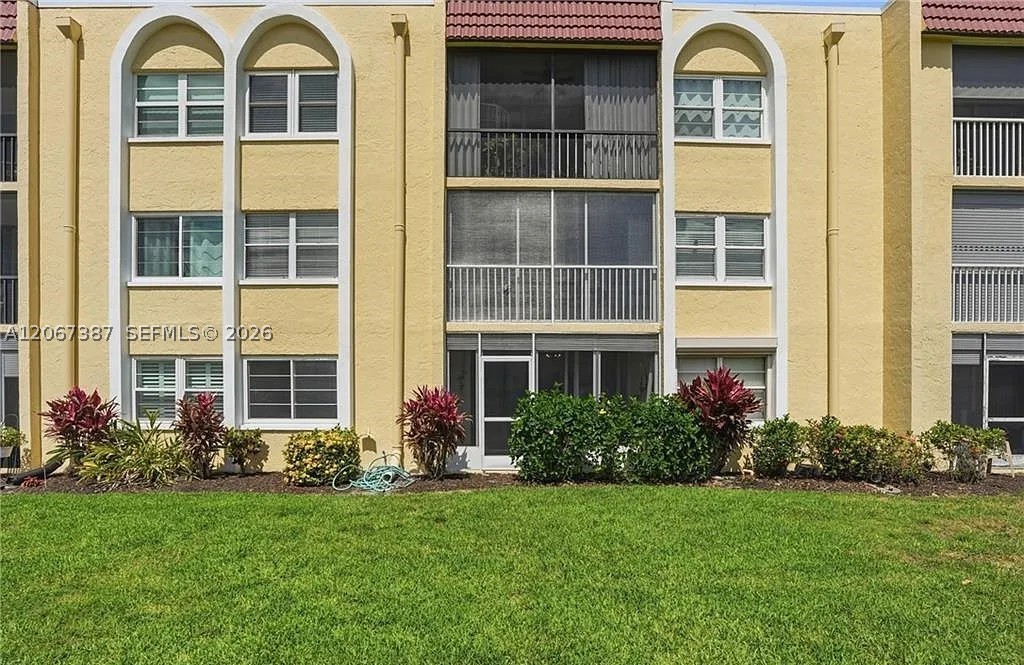 1085 Forest Lakes Dr 8102 Property Photo 1