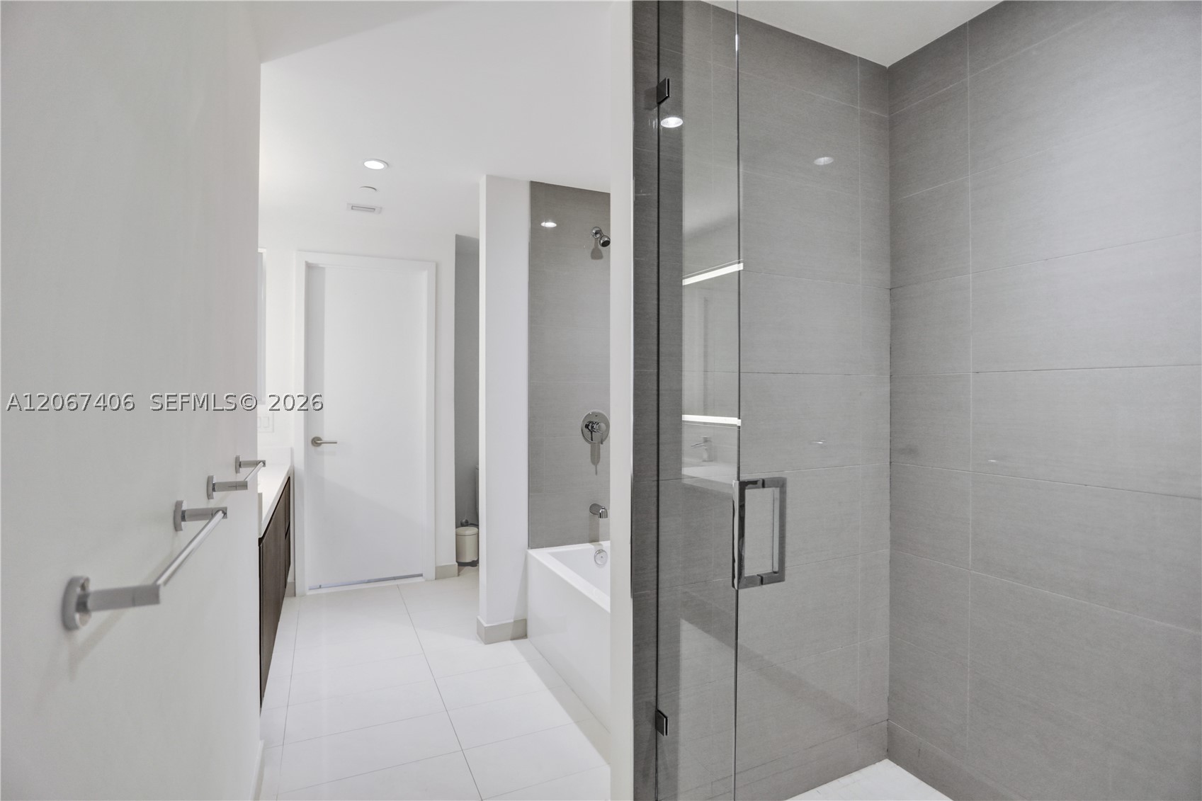 851 Ne 1st Ave 202 Property Photo 14