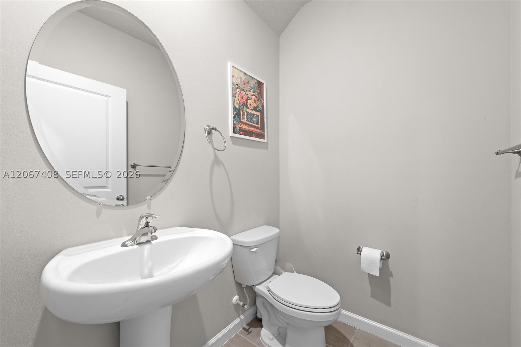 1616 Lindley St Property Photo 10