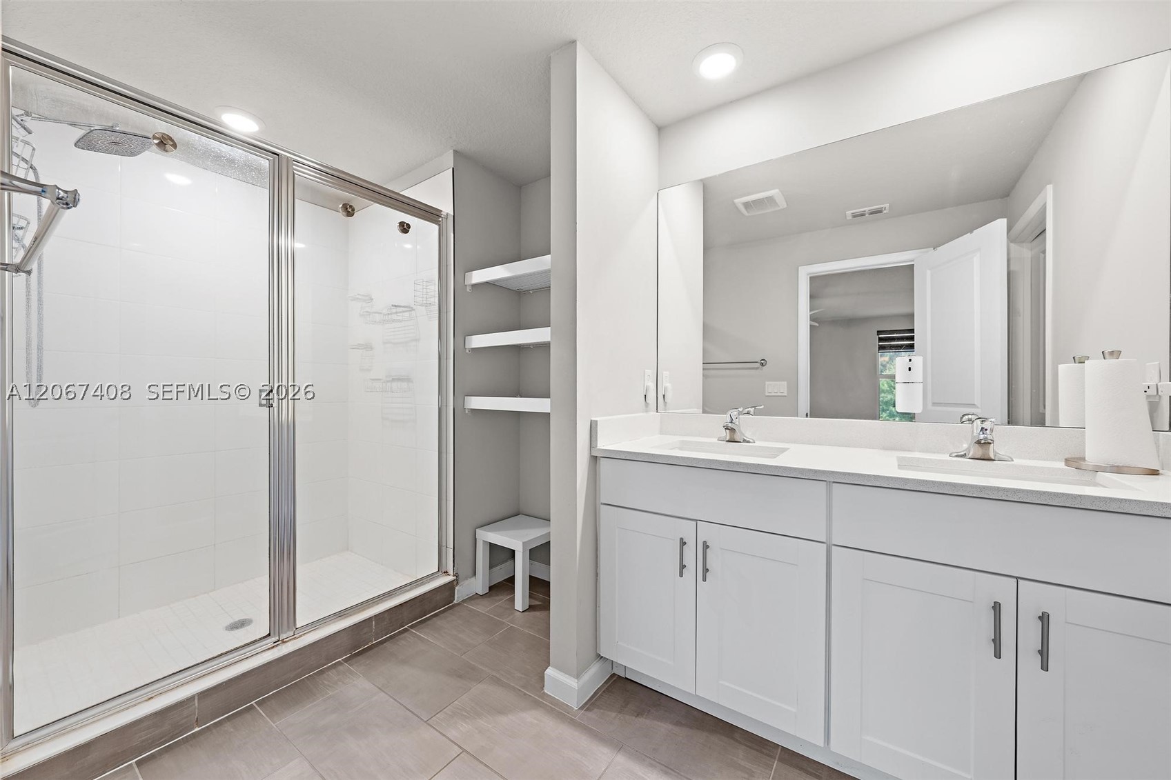 1616 Lindley St Property Photo 20