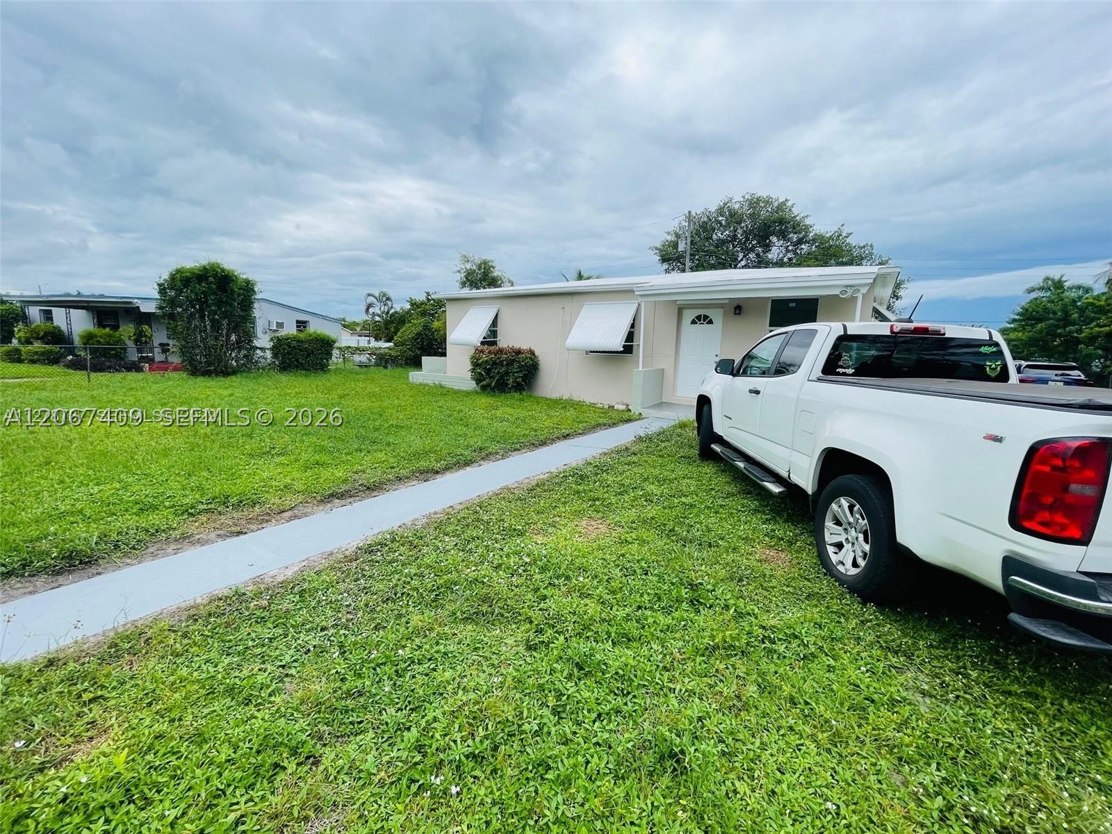 12330 Nw 17th Ct 12330 Property Photo 3