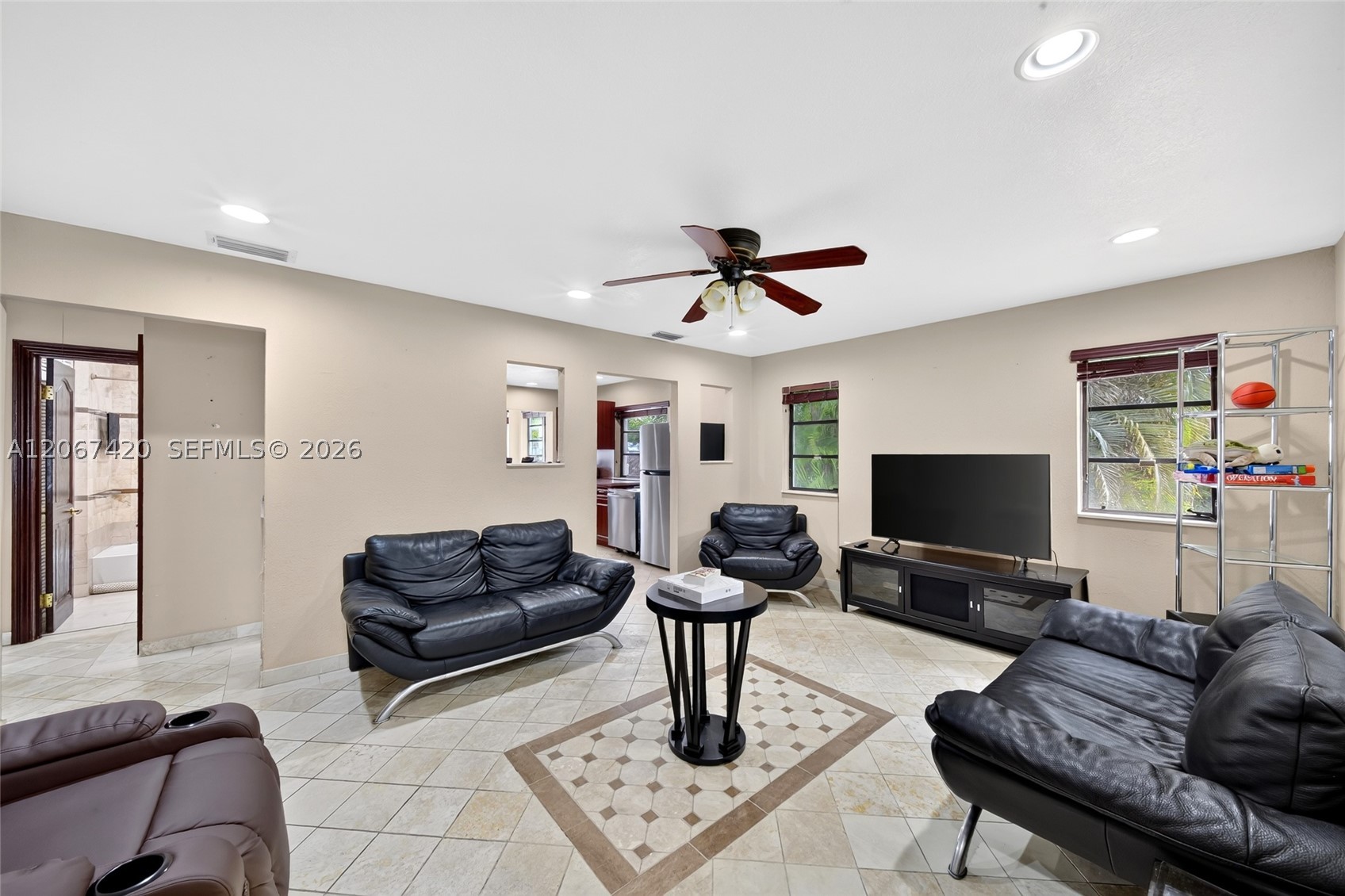 15130 S River Dr Property Photo 7