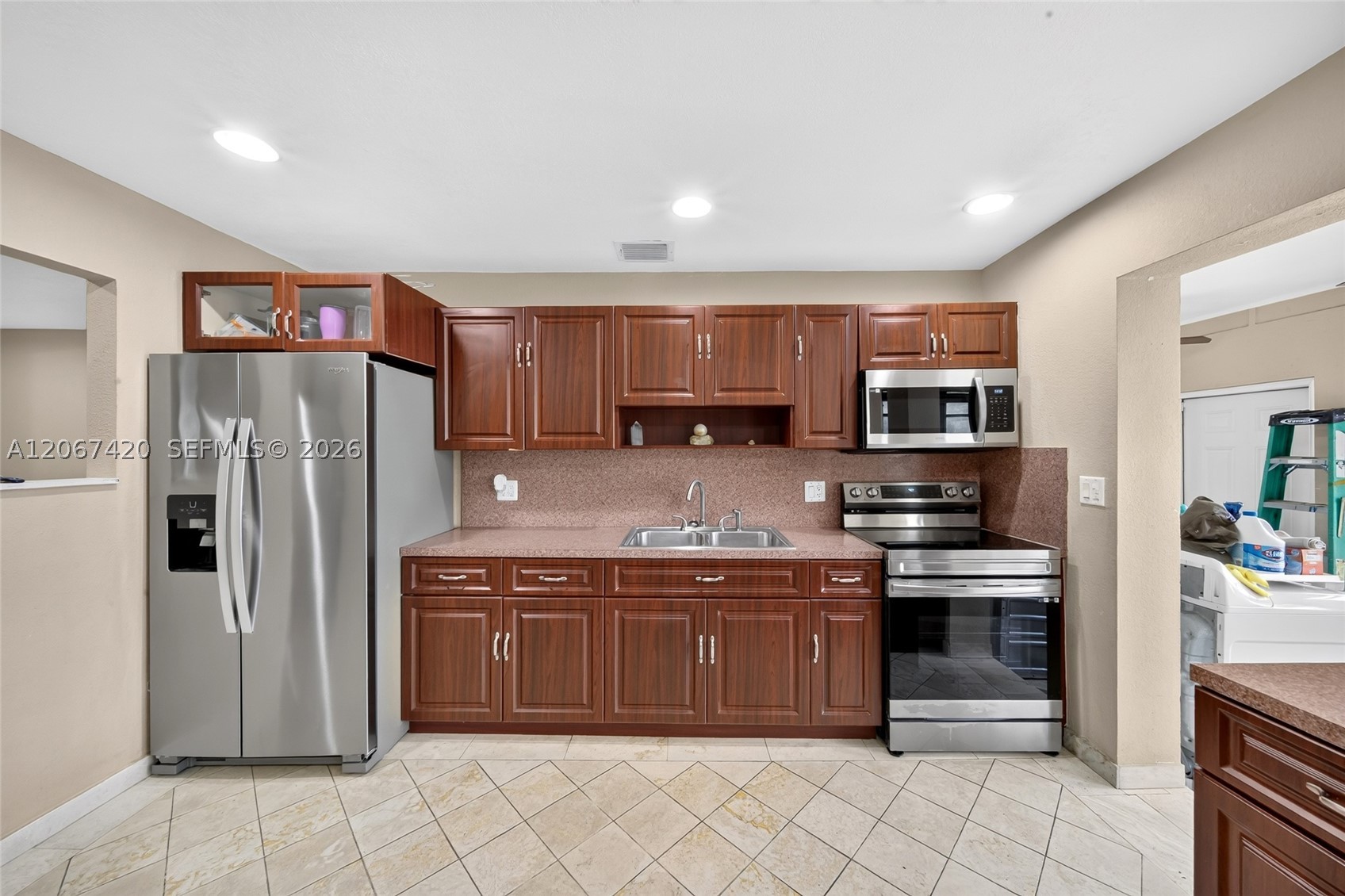 15130 S River Dr Property Photo 12