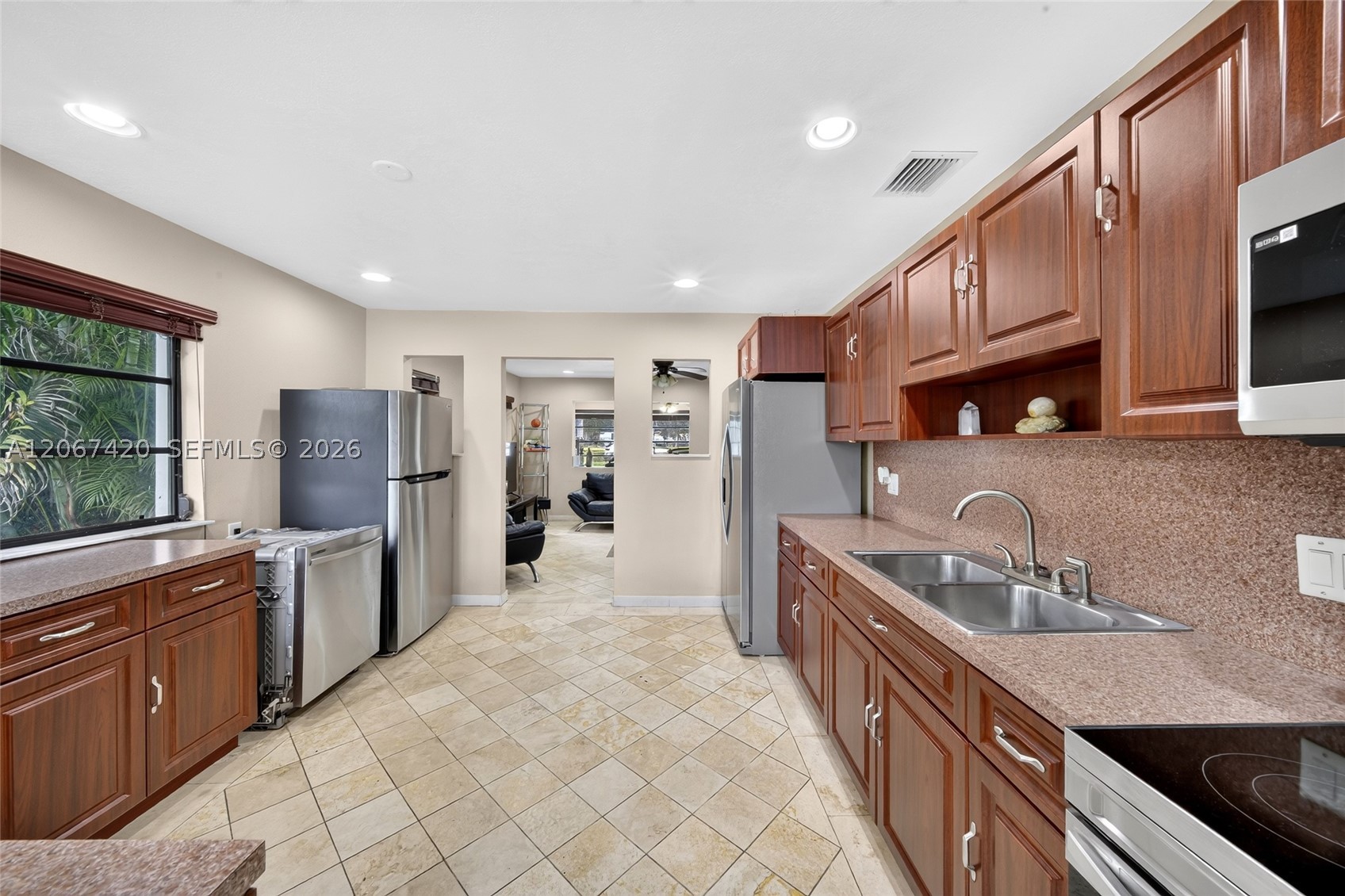 15130 S River Dr Property Photo 14