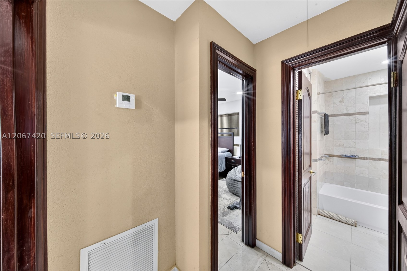 15130 S River Dr Property Photo 18