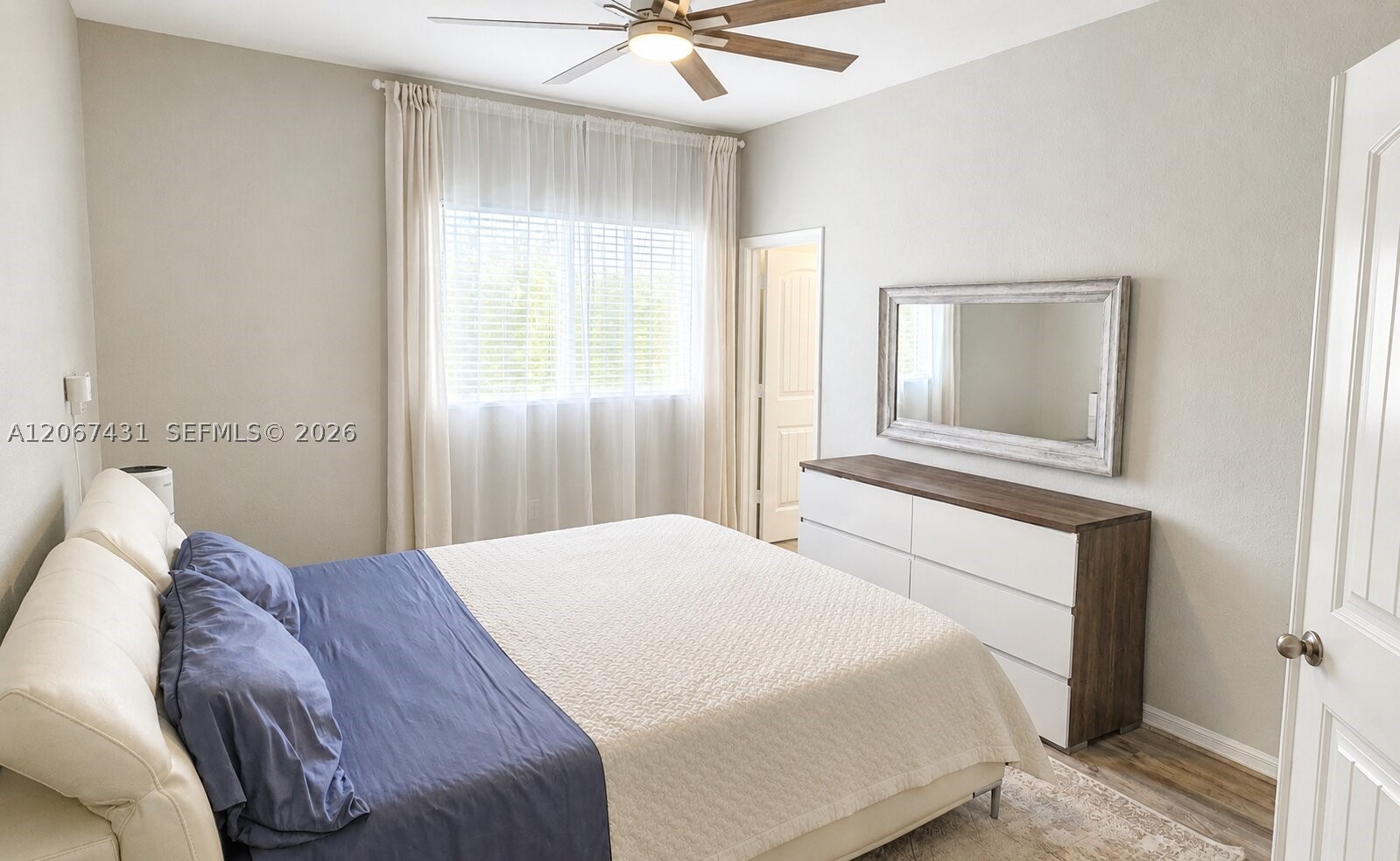 1127 Vermilion Dr Property Photo 13