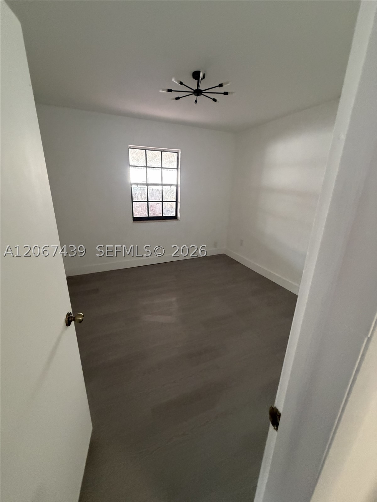 2424 Sw 21st Ter Main Property Photo 14