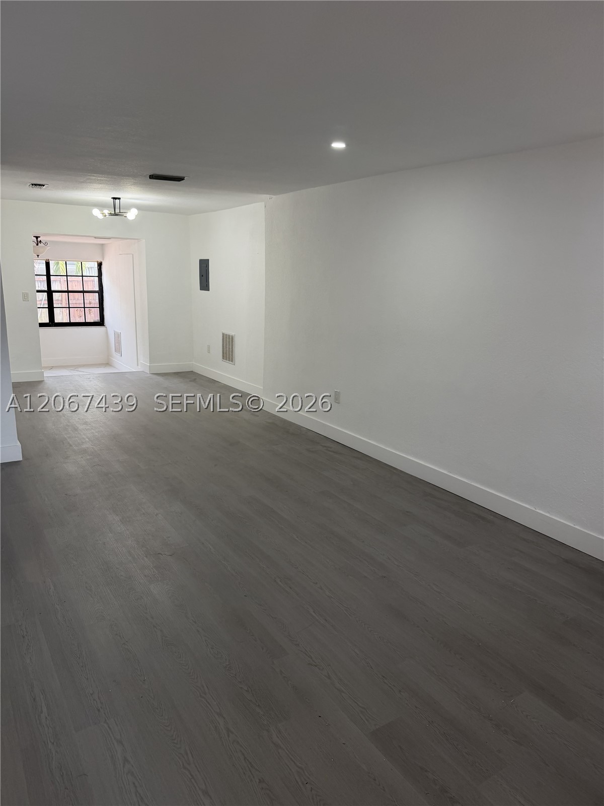 2424 Sw 21st Ter Main Property Photo 15